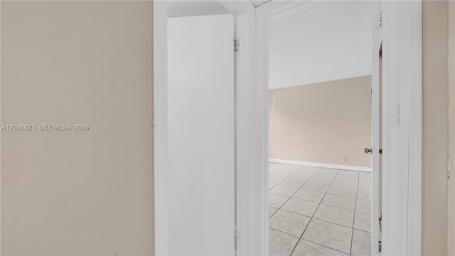 9964 Twin Lakes Dr 35-B, Coral Springs, FL 33071