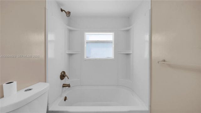 9964 Twin Lakes Dr 35-B, Coral Springs, FL 33071