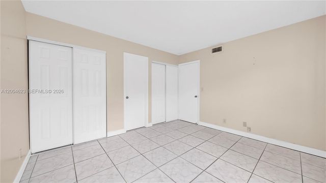 9964 Twin Lakes Dr 35-B, Coral Springs, FL 33071