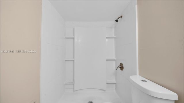 9964 Twin Lakes Dr 35-B, Coral Springs, FL 33071