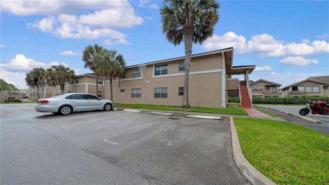 9964 Twin Lakes Dr 35-B, Coral Springs, FL 33071