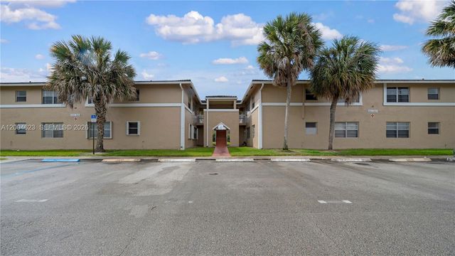 9964 Twin Lakes Dr 35-B, Coral Springs, FL 33071