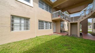 9964 Twin Lakes Dr 35-B, Coral Springs, FL 33071
