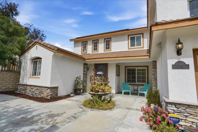 23325 Cuestport Drive, Valencia, CA 91354