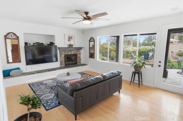 23325 Cuestport Drive, Valencia, CA 91354