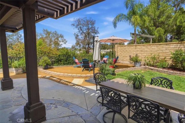 23325 Cuestport Drive, Valencia, CA 91354