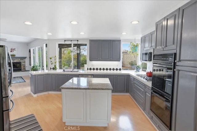 23325 Cuestport Drive, Valencia, CA 91354