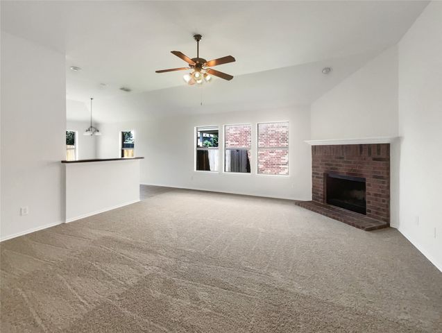 8804 Trailblazer Drive, Cross Roads, TX 76227