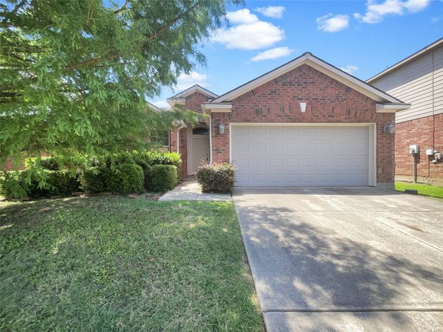 8804 Trailblazer Drive, Cross Roads, TX 76227