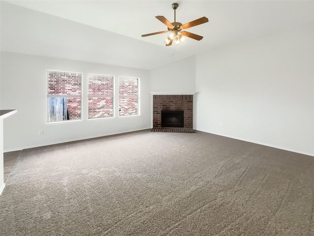 8804 Trailblazer Drive, Cross Roads, TX 76227