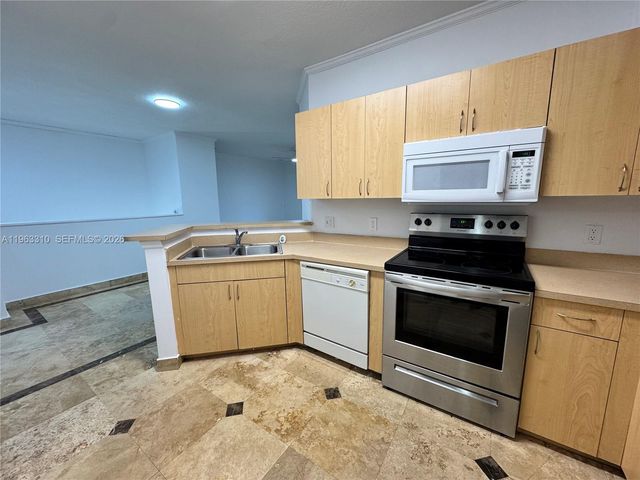 2404 Belmont Ln 2404, North Lauderdale, FL 33068