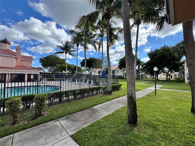 2404 Belmont Ln 2404, North Lauderdale, FL 33068