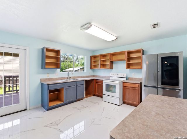 10010 Moongrove Pass, San Antonio, TX 78239