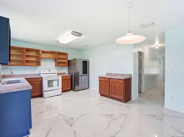 10010 Moongrove Pass, San Antonio, TX 78239