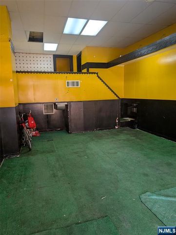 412 Broad Street Store, Bloomfield, NJ 07003