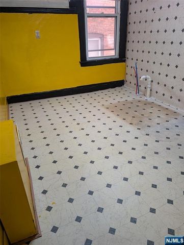 412 Broad Street Store, Bloomfield, NJ 07003