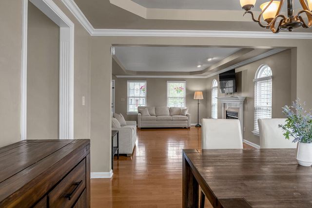 400 Heddington Court, Versailles, KY 40383