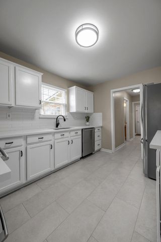 400 Heddington Court, Versailles, KY 40383