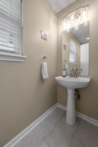 400 Heddington Court, Versailles, KY 40383