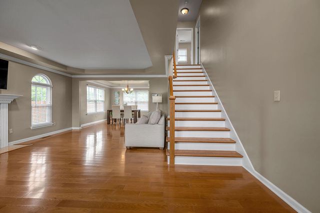 400 Heddington Court, Versailles, KY 40383