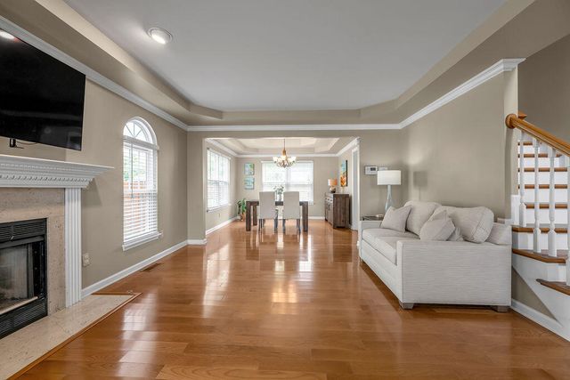 400 Heddington Court, Versailles, KY 40383