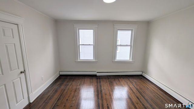 15 June Street 2, East Hartford, CT 06108