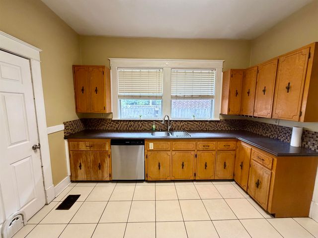 405 W 5th Street, North Little Rock, AR 72114