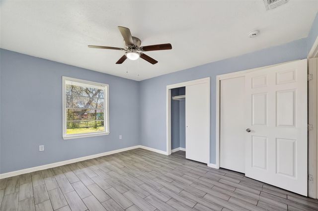 6022 Lyndhurst Drive, Houston, TX 77033