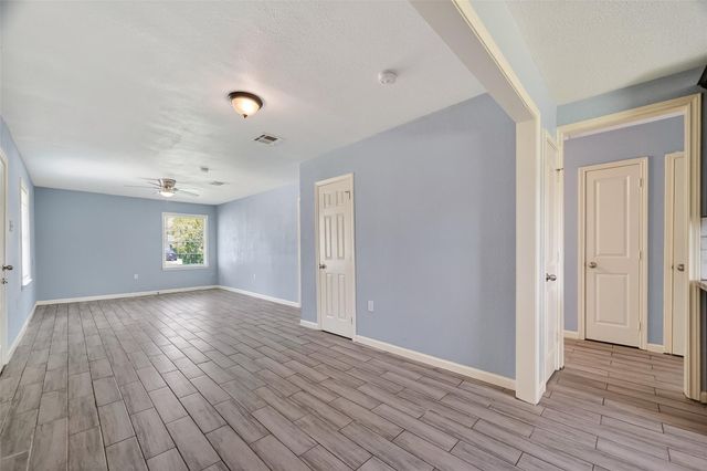 6022 Lyndhurst Drive, Houston, TX 77033