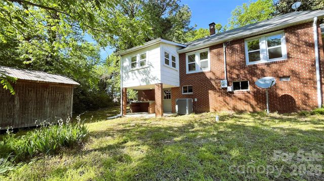 205 Sunrise Avenue, Mount Gilead, NC 27306