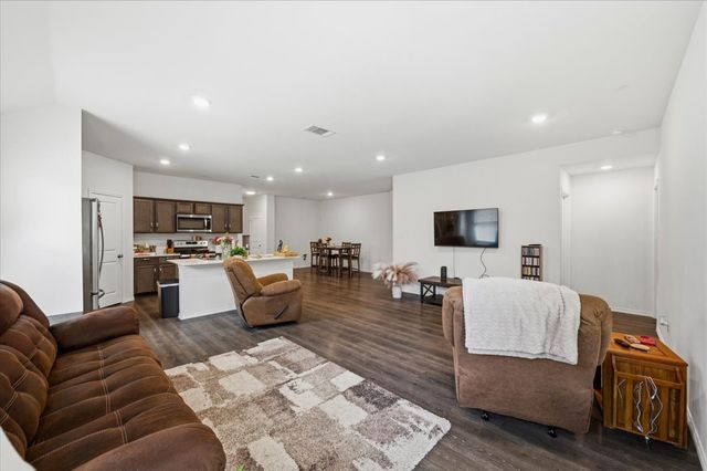 279 Thoroughbred Street, Waxahachie, TX 75165
