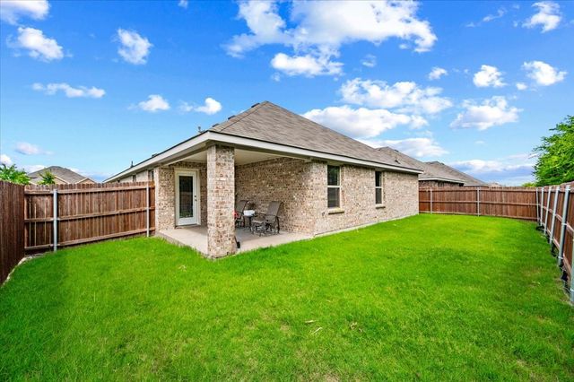 279 Thoroughbred Street, Waxahachie, TX 75165
