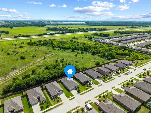 279 Thoroughbred Street, Waxahachie, TX 75165