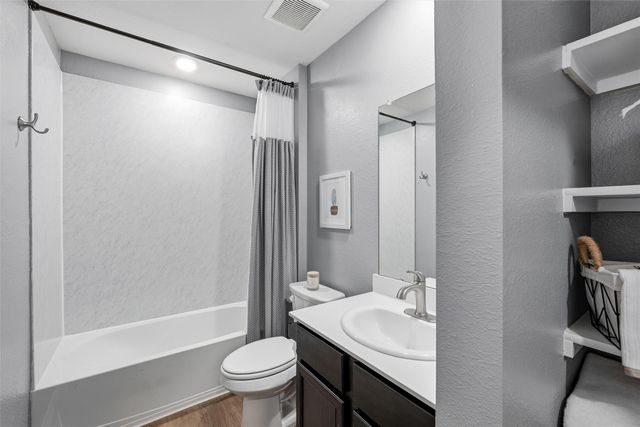 6521 Shoreline Lane, Princeton, TX 75407