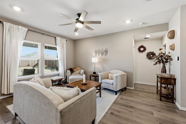 6521 Shoreline Lane, Princeton, TX 75407