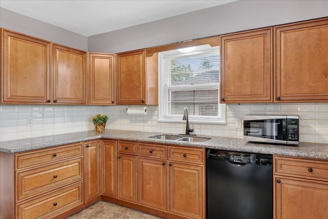 4323 N Wall St, Spokane, WA 99205