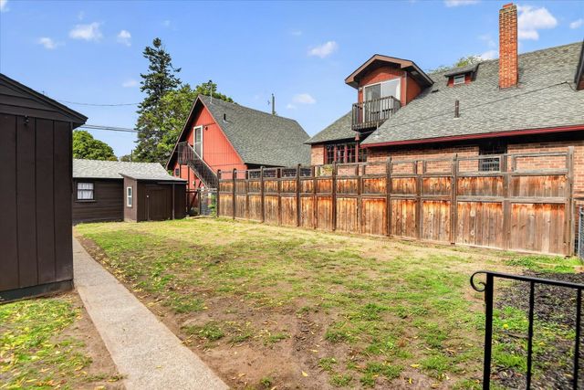 4323 N Wall St, Spokane, WA 99205