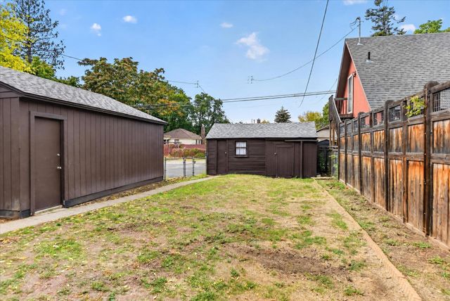 4323 N Wall St, Spokane, WA 99205