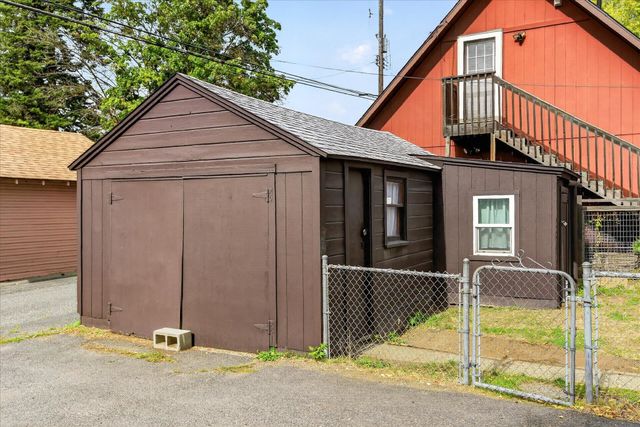 4323 N Wall St, Spokane, WA 99205
