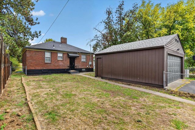 4323 N Wall St, Spokane, WA 99205