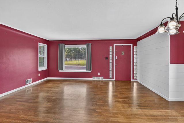 4323 N Wall St, Spokane, WA 99205