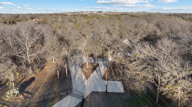 717 Mary Drive, Weatherford, TX 76085