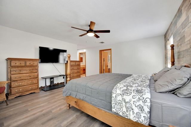 4381 Park Woods Dr, Pollock Pines, CA 95726