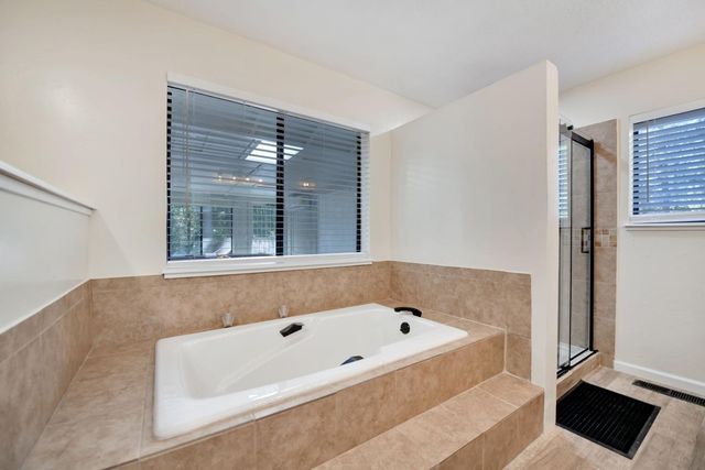 4381 Park Woods Dr, Pollock Pines, CA 95726