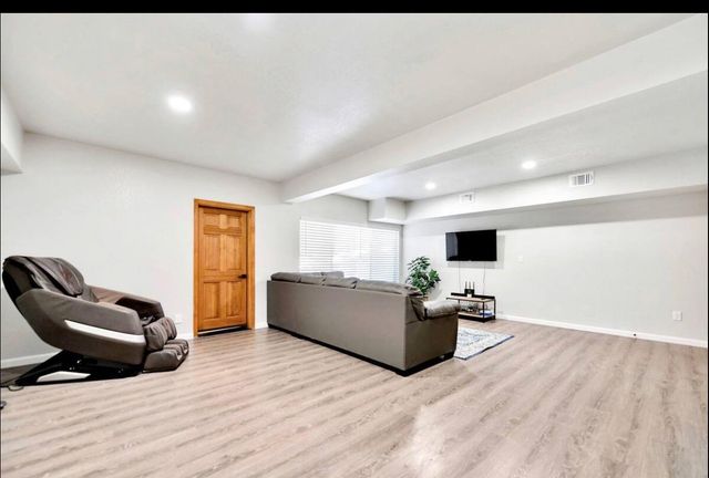 4381 Park Woods Dr, Pollock Pines, CA 95726