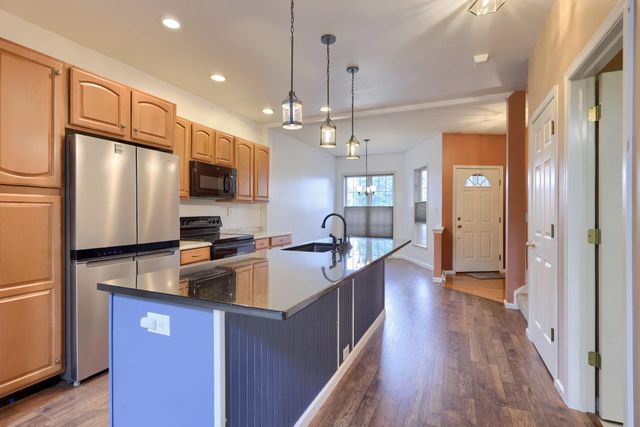 15 WEAVER AVE, Ephrata, PA 17522