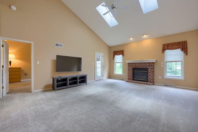 15 WEAVER AVE, Ephrata, PA 17522