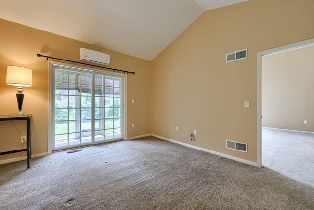 15 WEAVER AVE, Ephrata, PA 17522