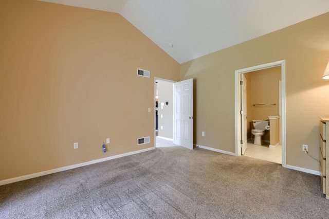 15 WEAVER AVE, Ephrata, PA 17522