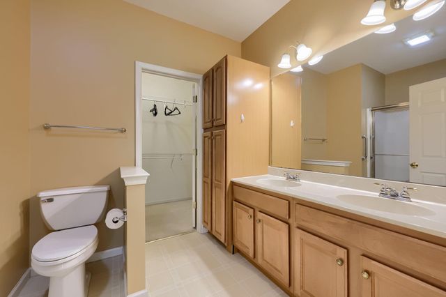 15 WEAVER AVE, Ephrata, PA 17522